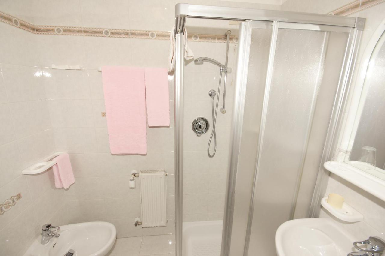 Mozart Hotel 3*